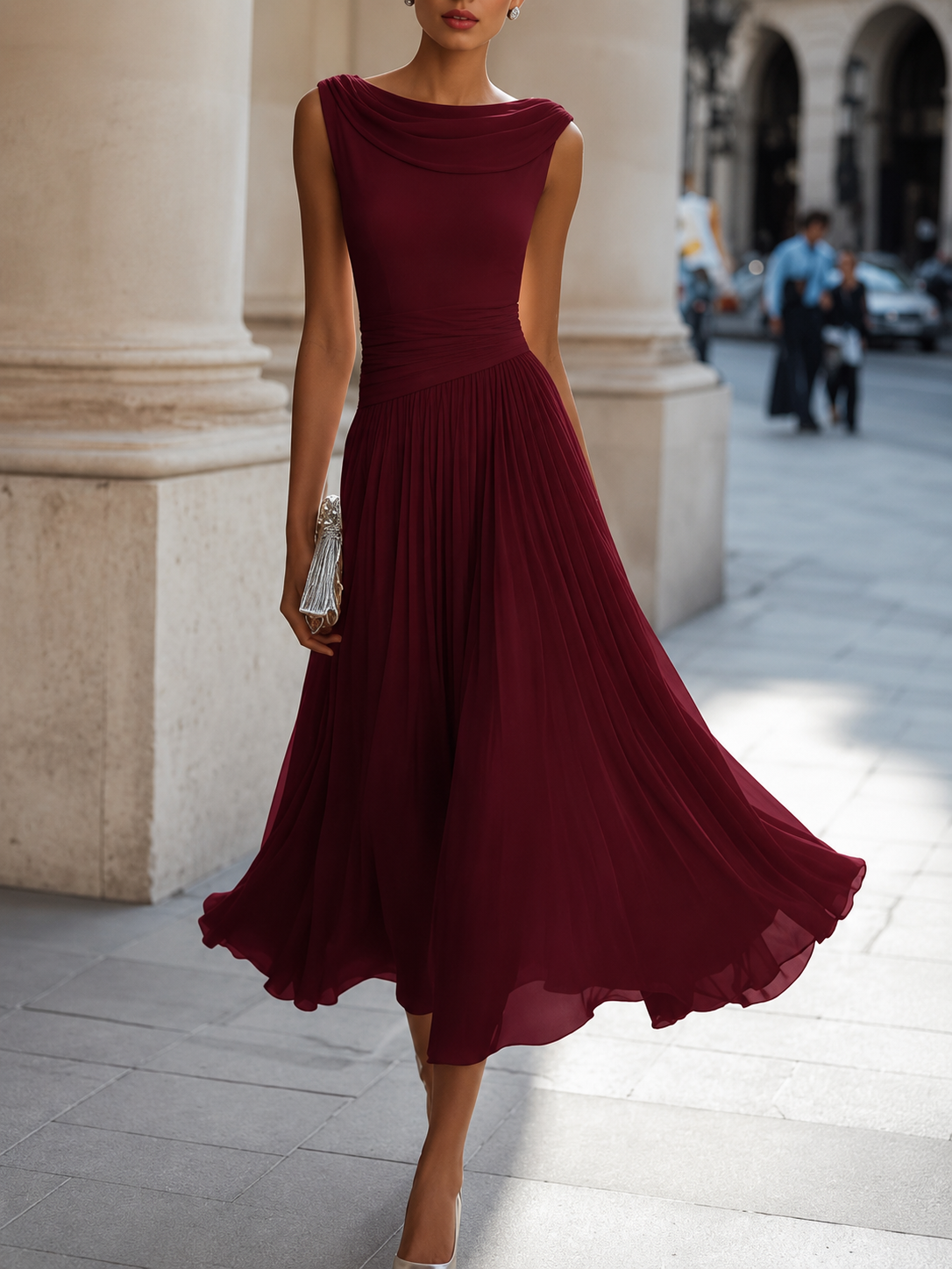 Robe midi élégante à décolleté froncé et jupe fluide