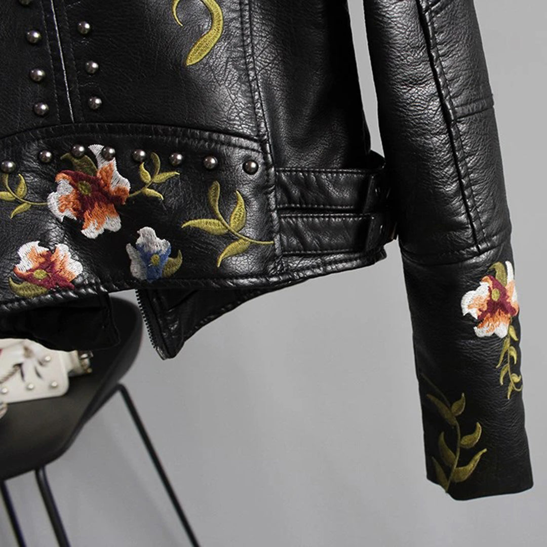 Veste en similicuir pour femme automne brodée avec détails cloutés à coupe ajustée Élodie