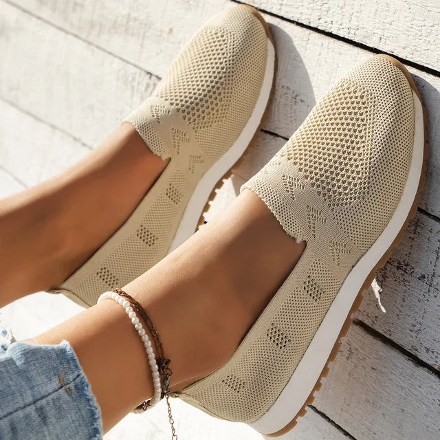 Mocassins femme à enfiler – élégance sobre et confort ergonomique