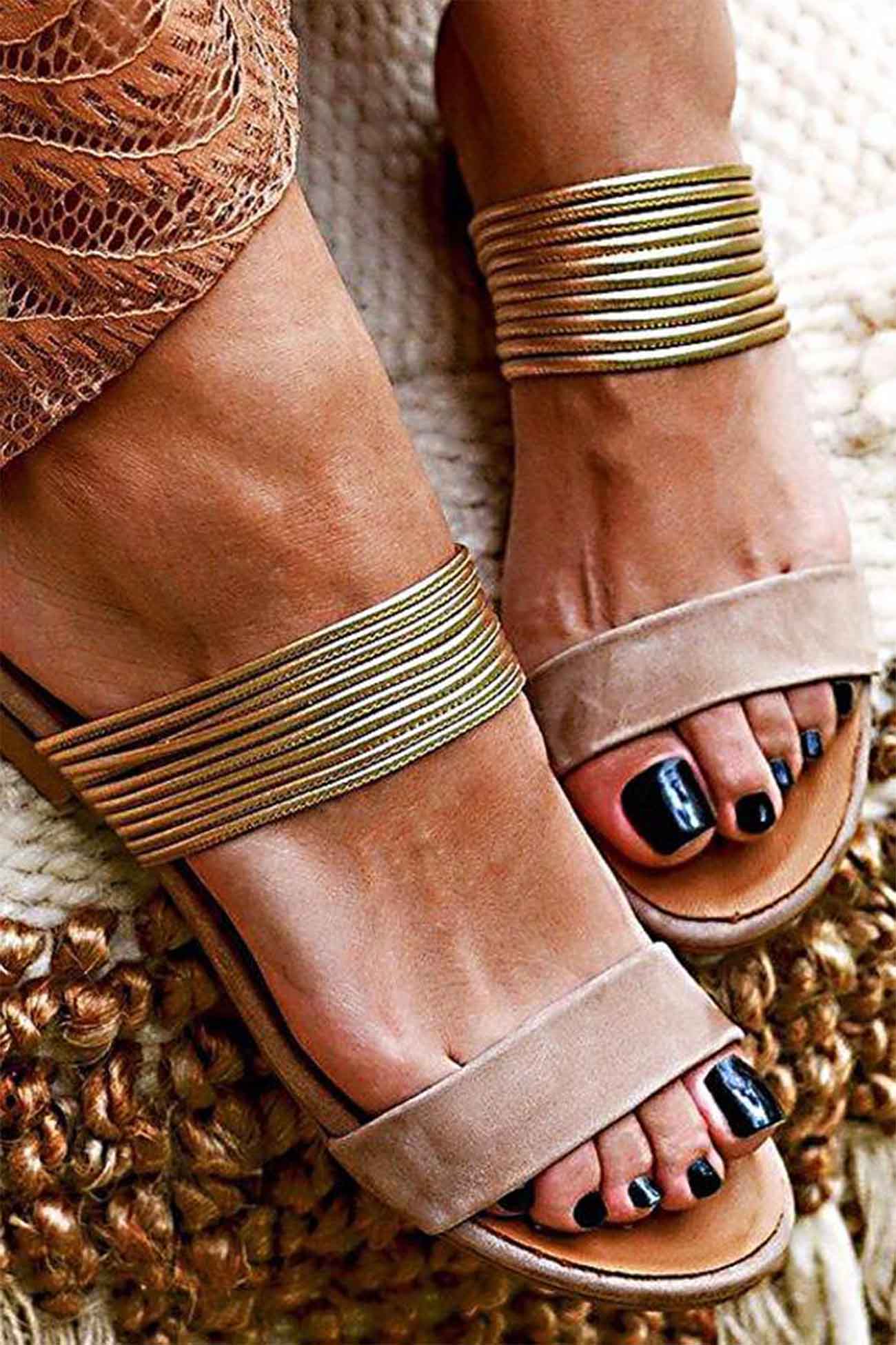 Clémentine – Sandales Plates à Brides Ouvertes en Suédine