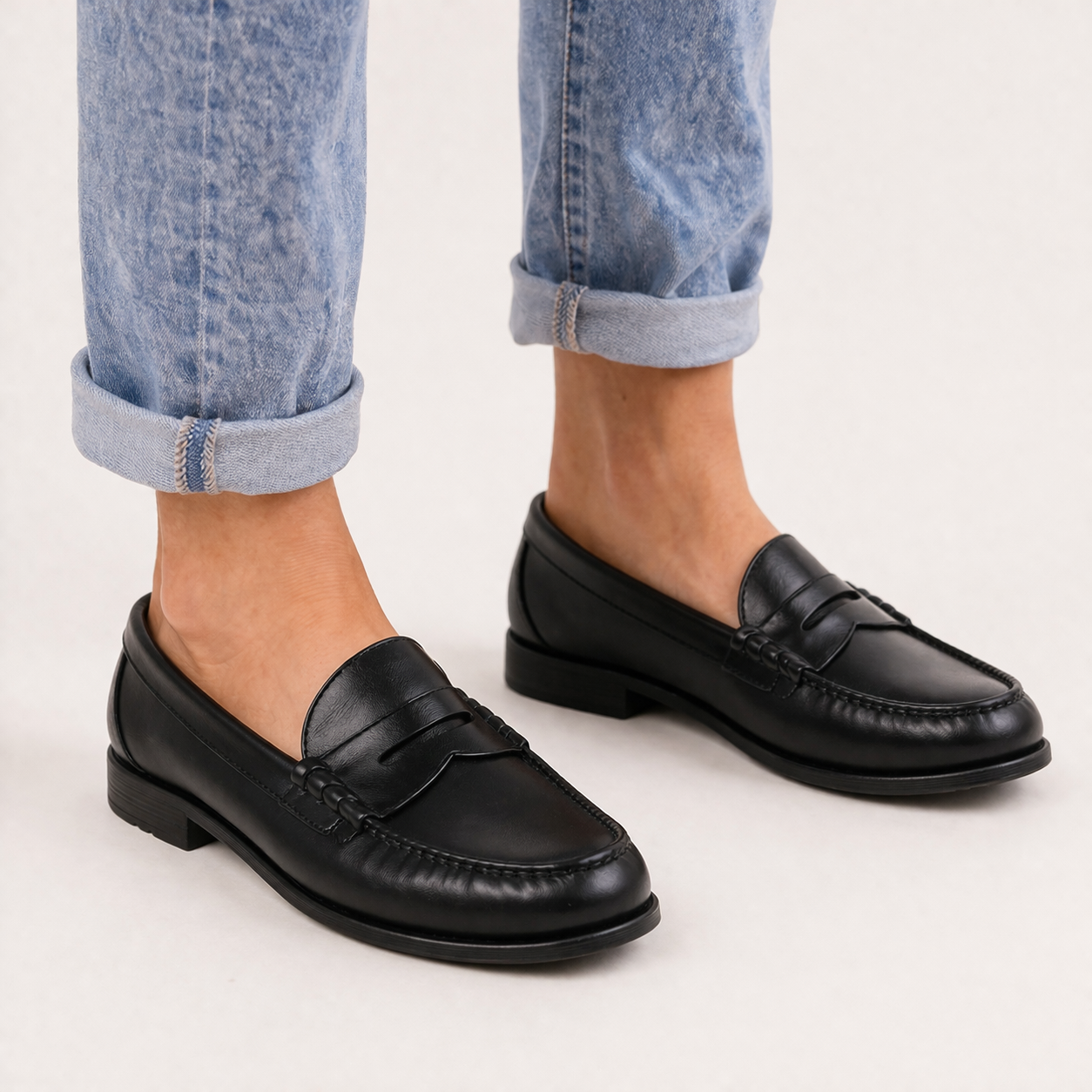 Mocassins femme à bout rond, bride et surpiqûres apparentes 2