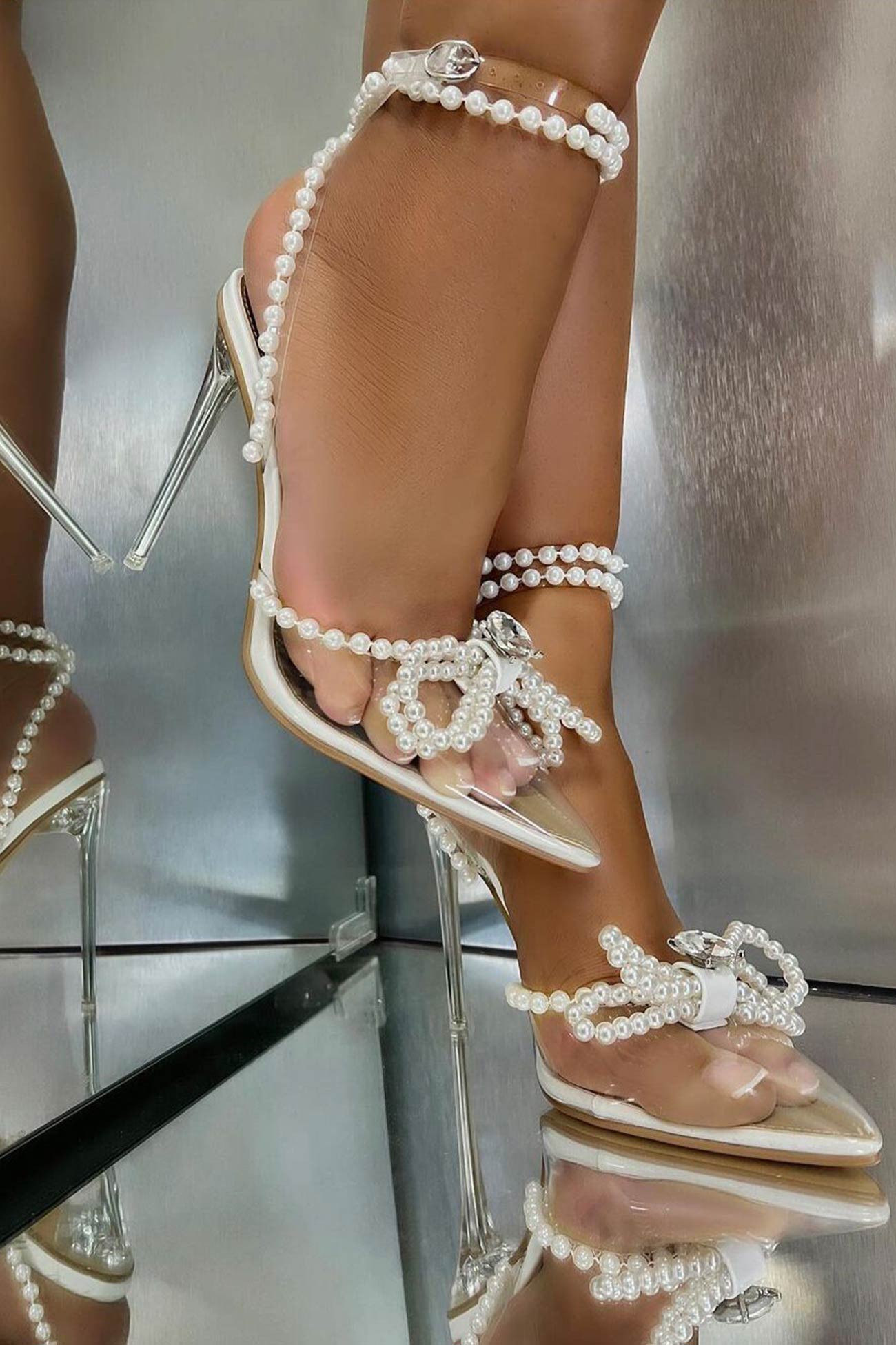 Capucine – Escarpins Pointus à Talons Hauts avec Nœud et Perles