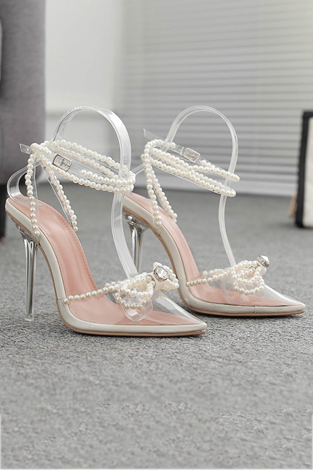 Capucine – Escarpins Pointus à Talons Hauts avec Nœud et Perles