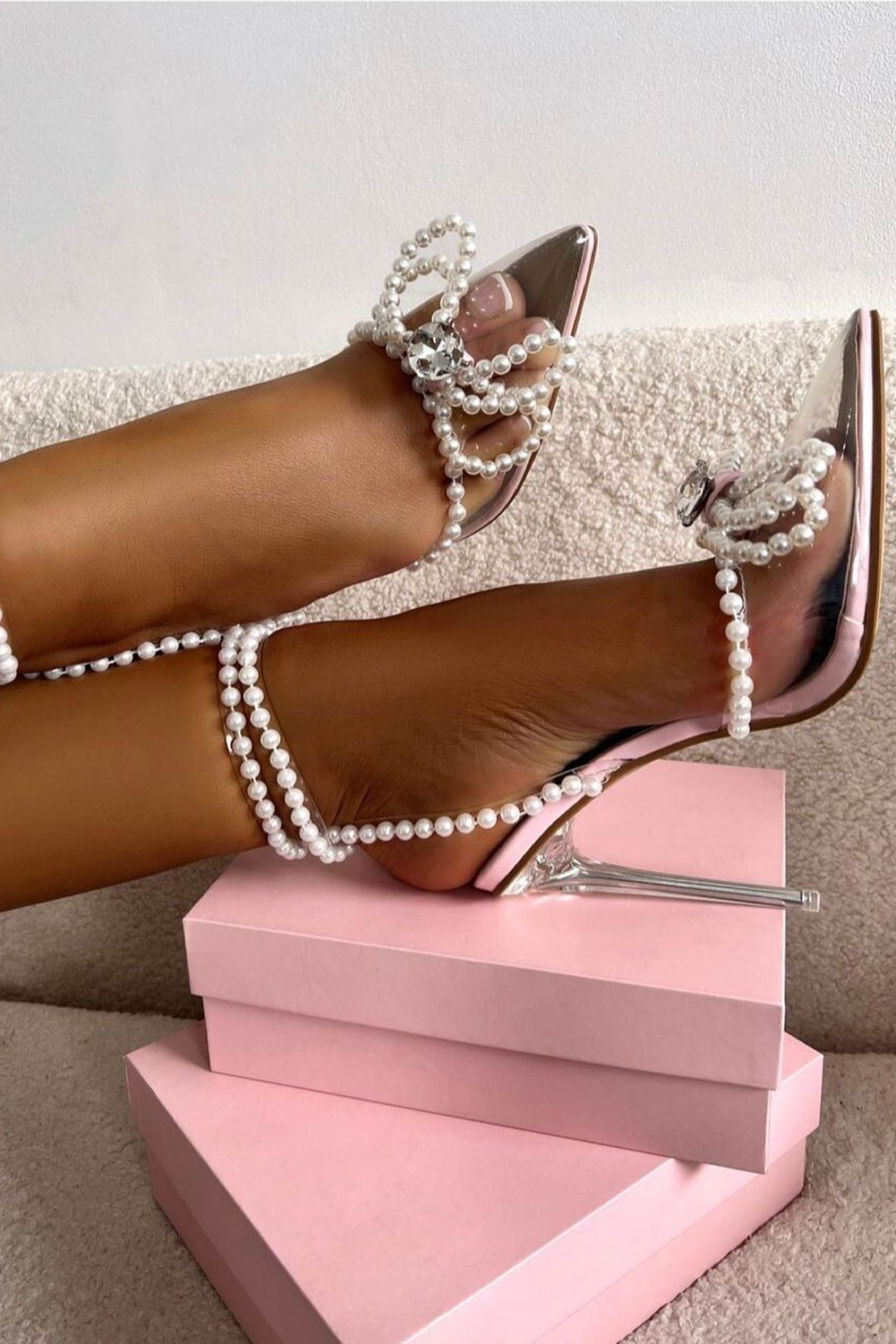Capucine – Escarpins Pointus à Talons Hauts avec Nœud et Perles