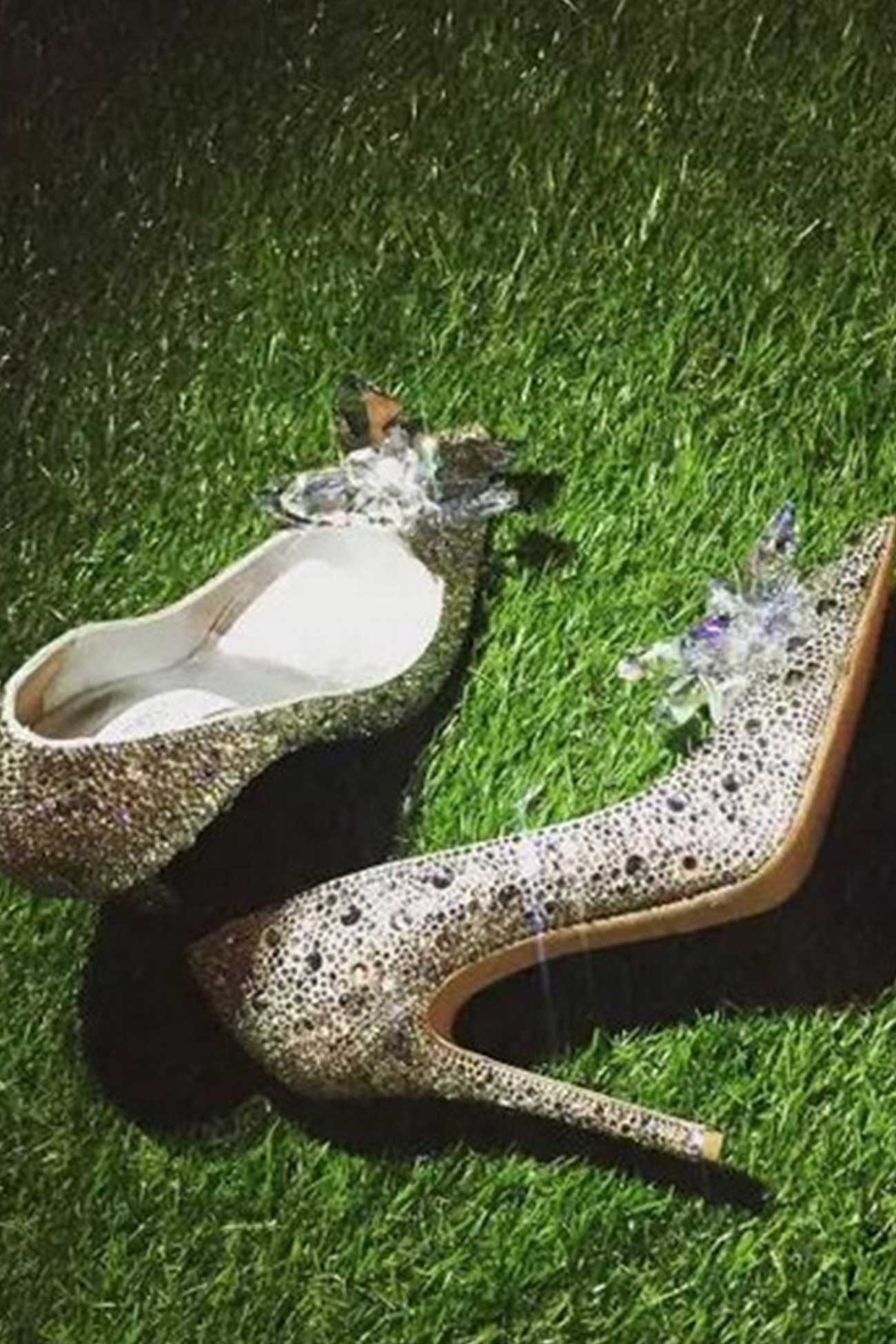 Inès – Escarpins Pointus à Paillettes Cristal