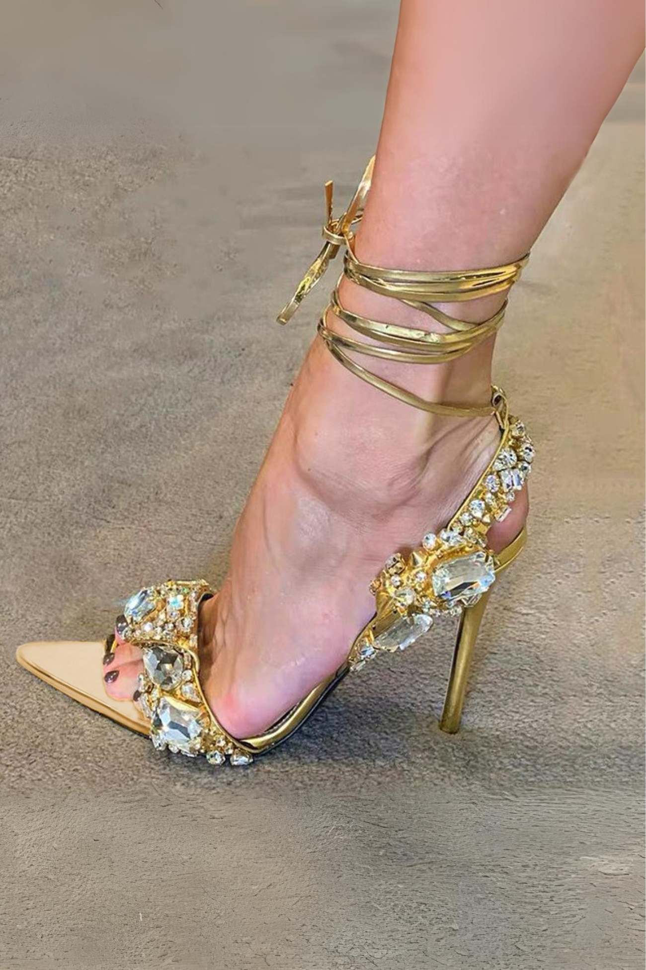 Mélya – Sandales à Talons Aiguille avec Lacets et Strass