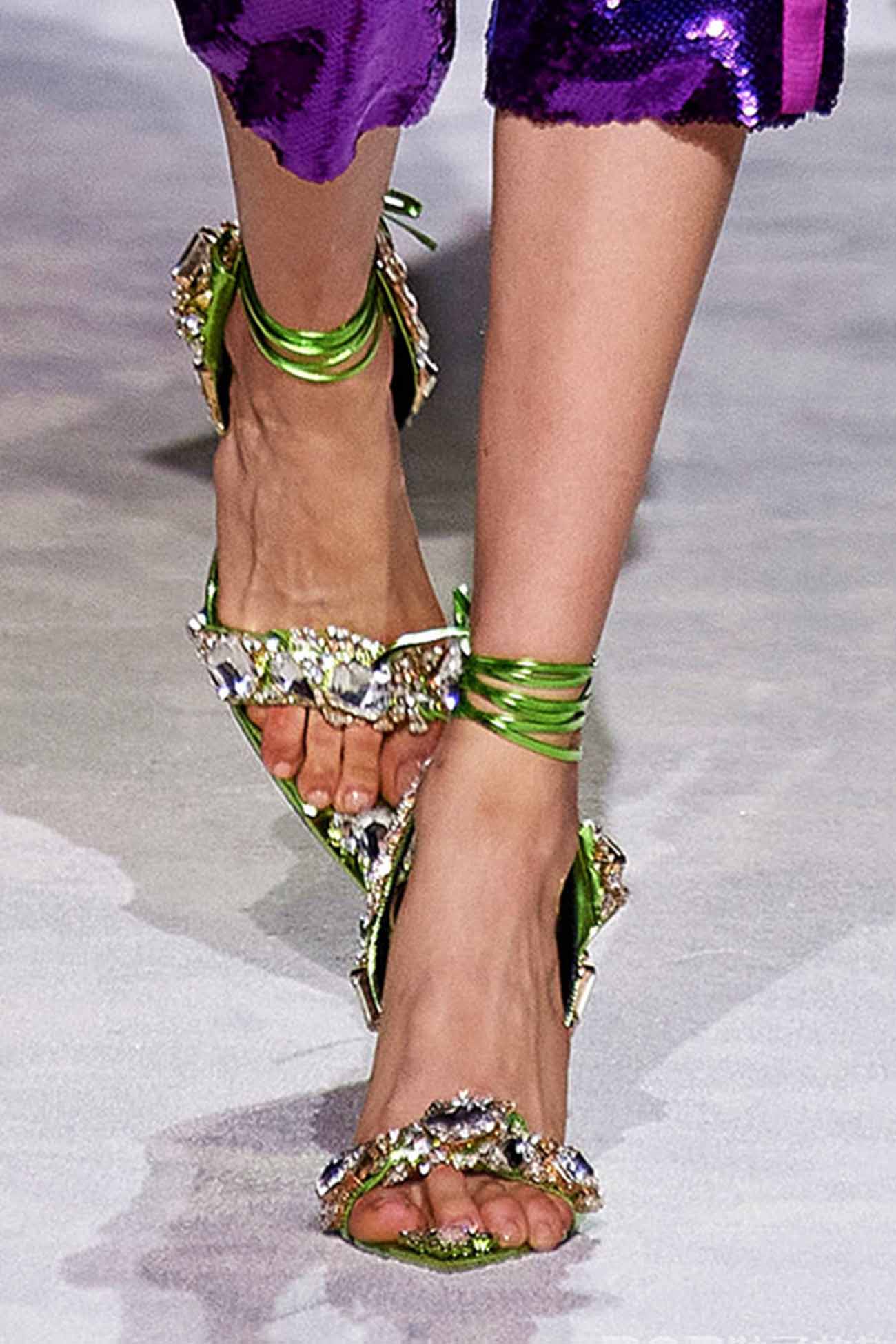 Mélya – Sandales à Talons Aiguille avec Lacets et Strass