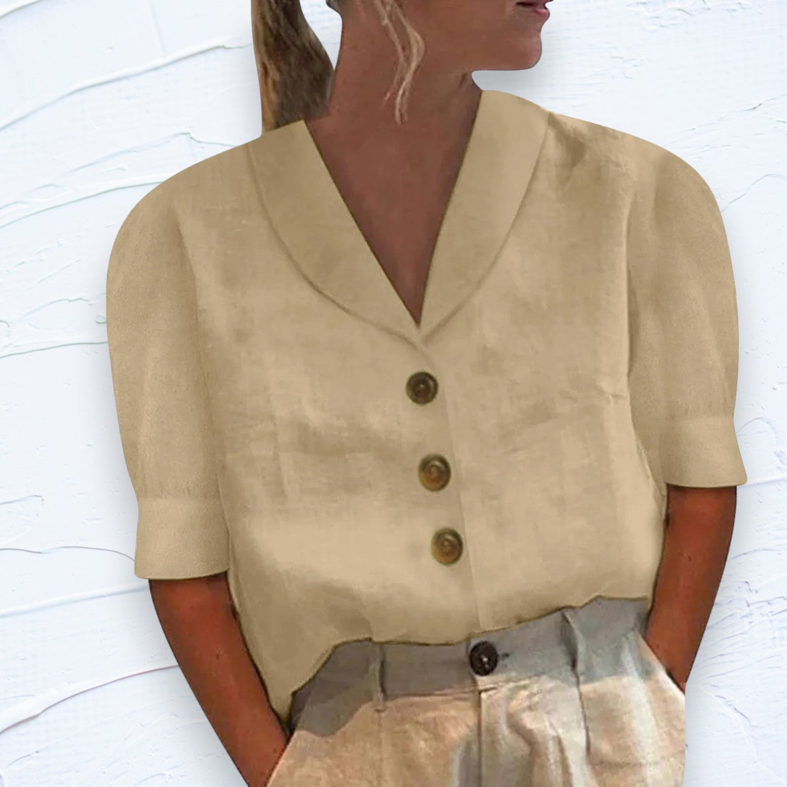 Blouse en coton et lin à col cache-cœur – élégance sobre et confort estival