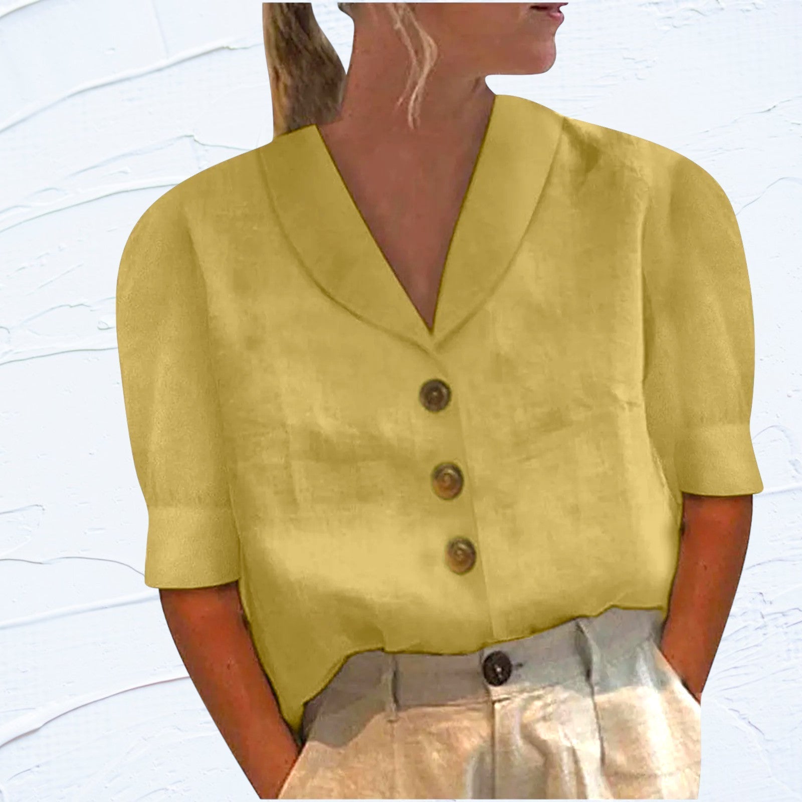 Blouse en coton et lin à col cache-cœur – élégance sobre et confort estival