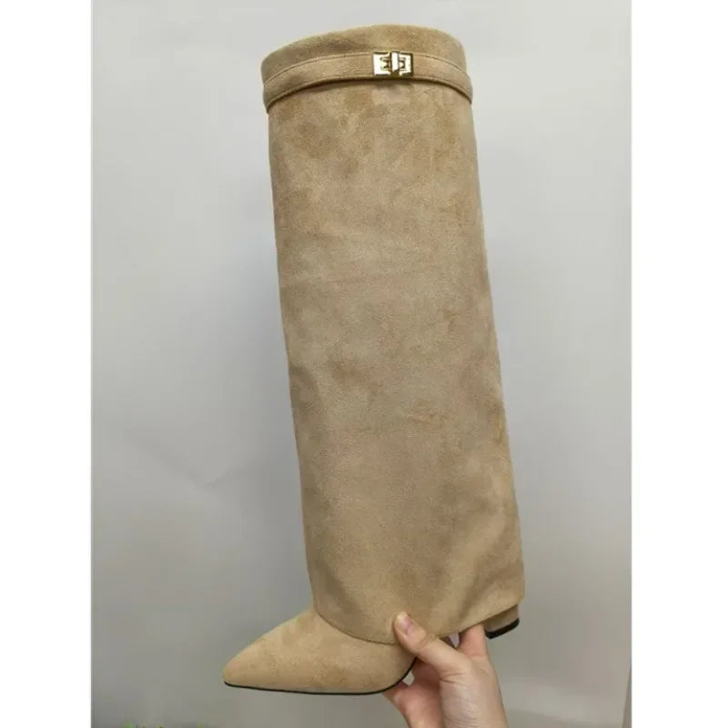 Camille – Bottes hautes femme à tige large avec boucle décorative