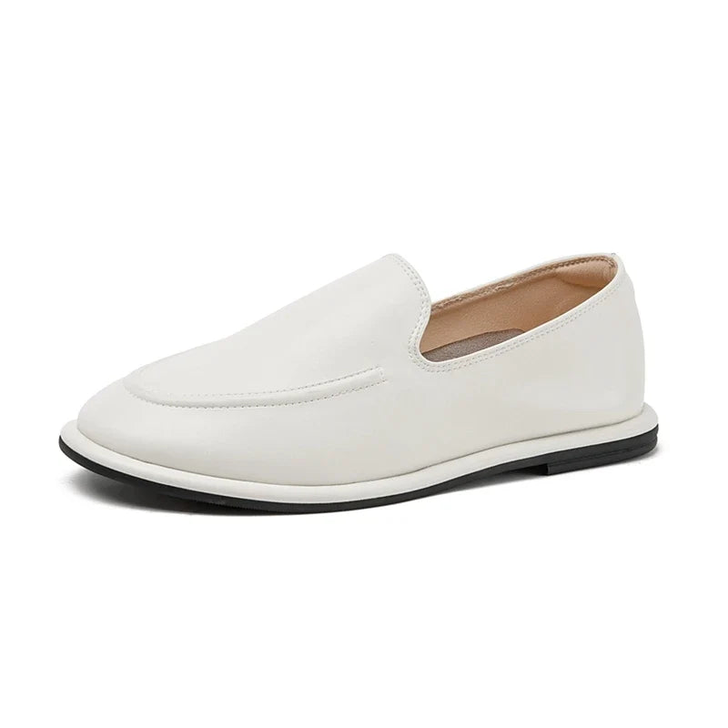 Mocassins femme minimalistes à bout rond en similicuir mat 3