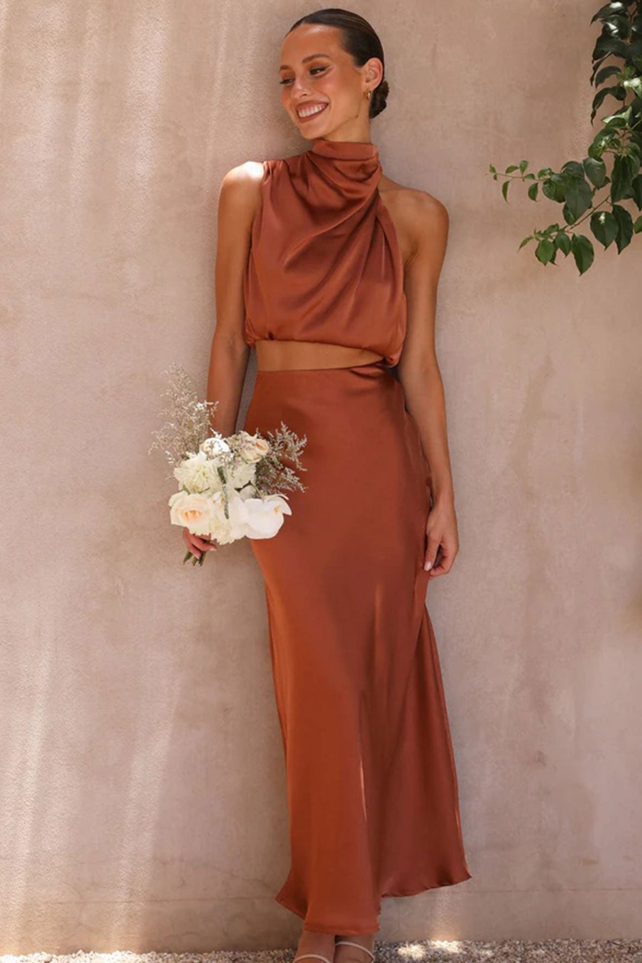 Clarisse – Ensemble Satiné Élégant avec Crop Top et Jupe Midi