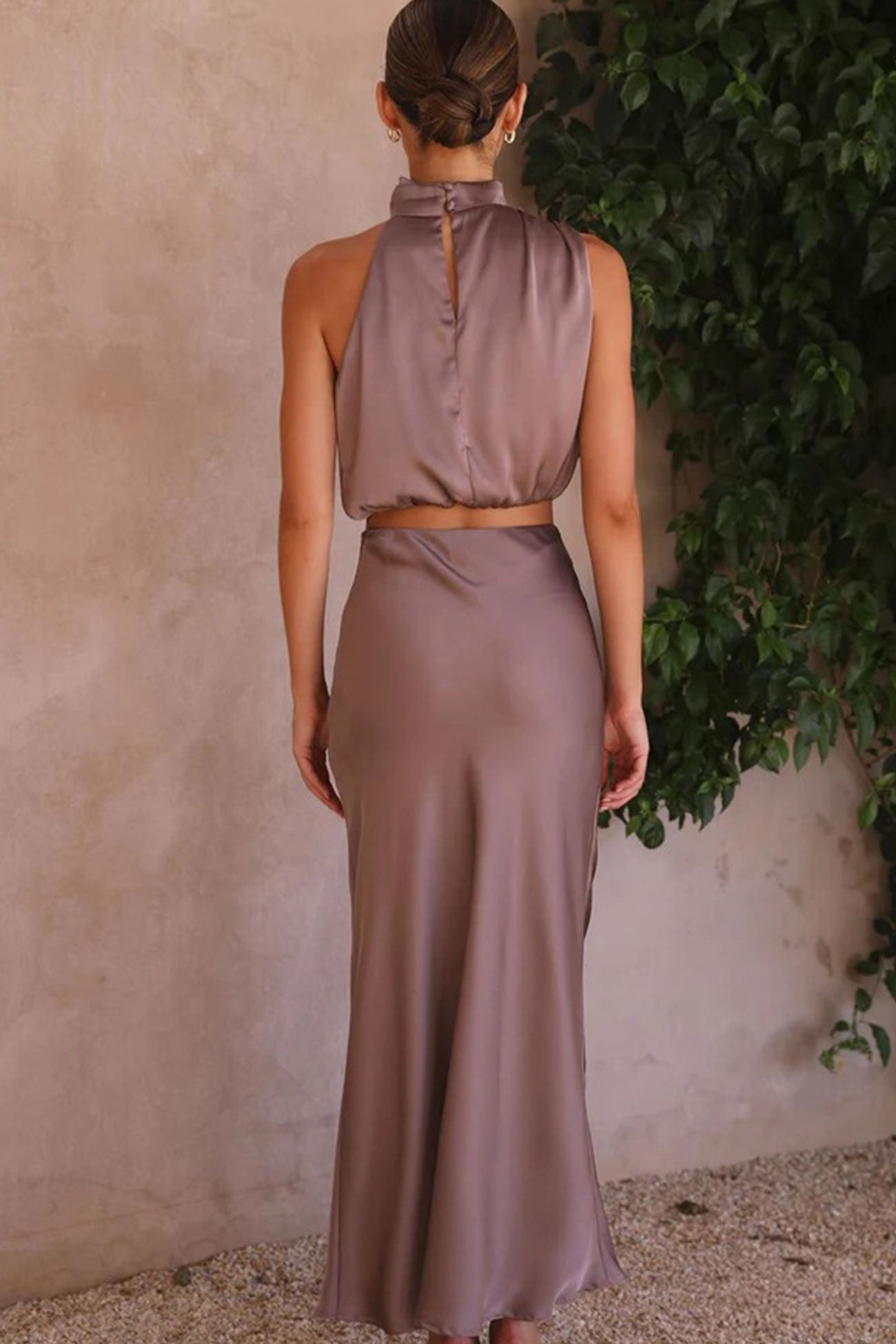Clarisse – Ensemble Satiné Élégant avec Crop Top et Jupe Midi