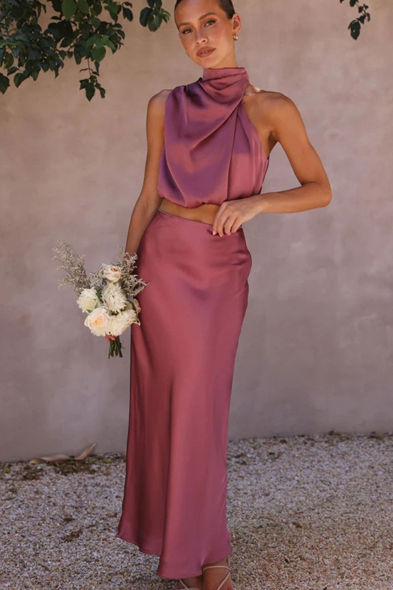 Clarisse – Ensemble Satiné Élégant avec Crop Top et Jupe Midi
