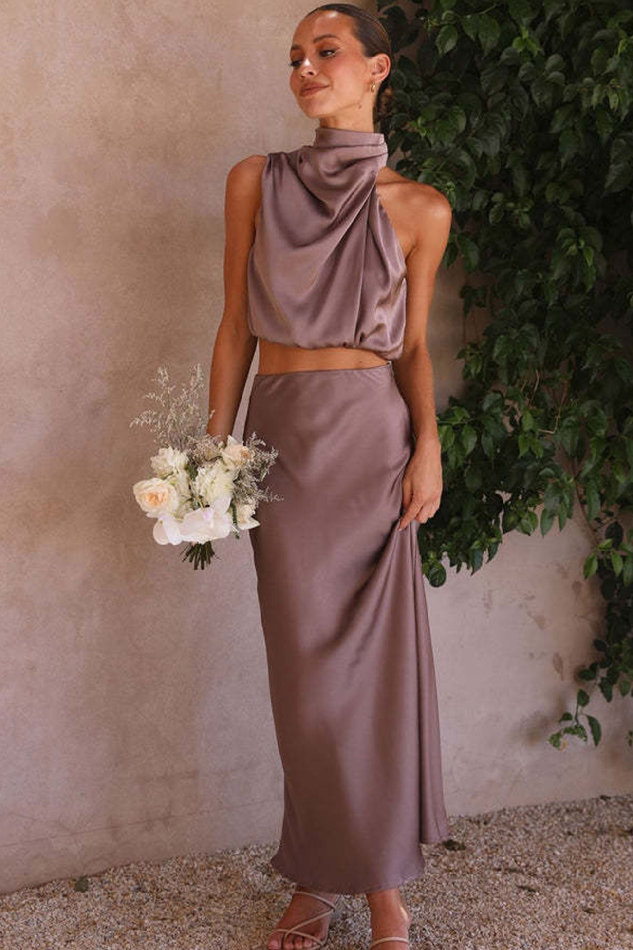 Clarisse – Ensemble Satiné Élégant avec Crop Top et Jupe Midi