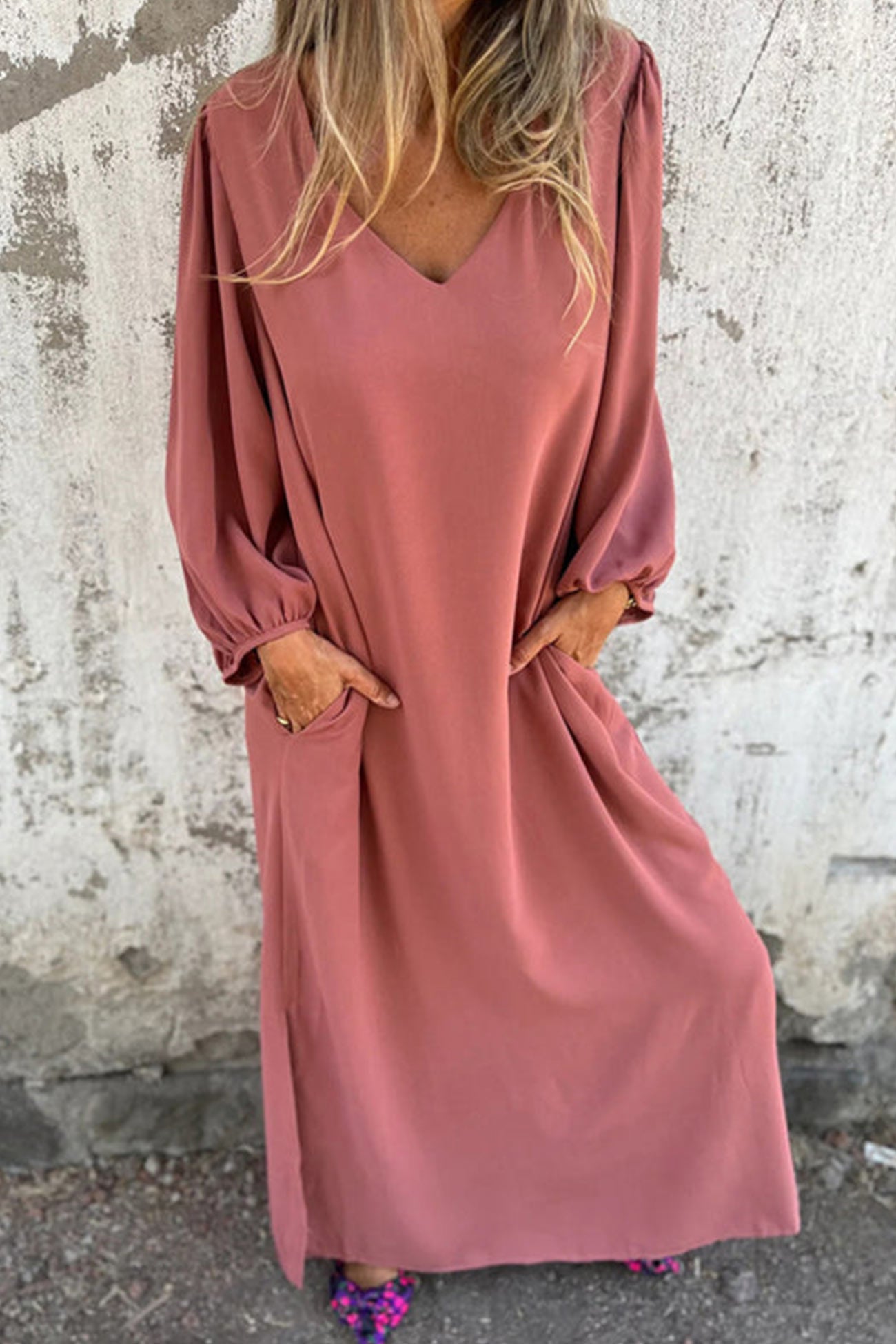 Elena – Robe Maxi à Col V et Manches Lanternes