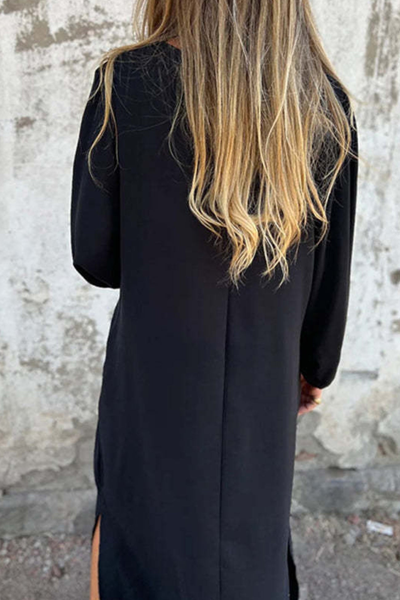 Elena – Robe Maxi à Col V et Manches Lanternes