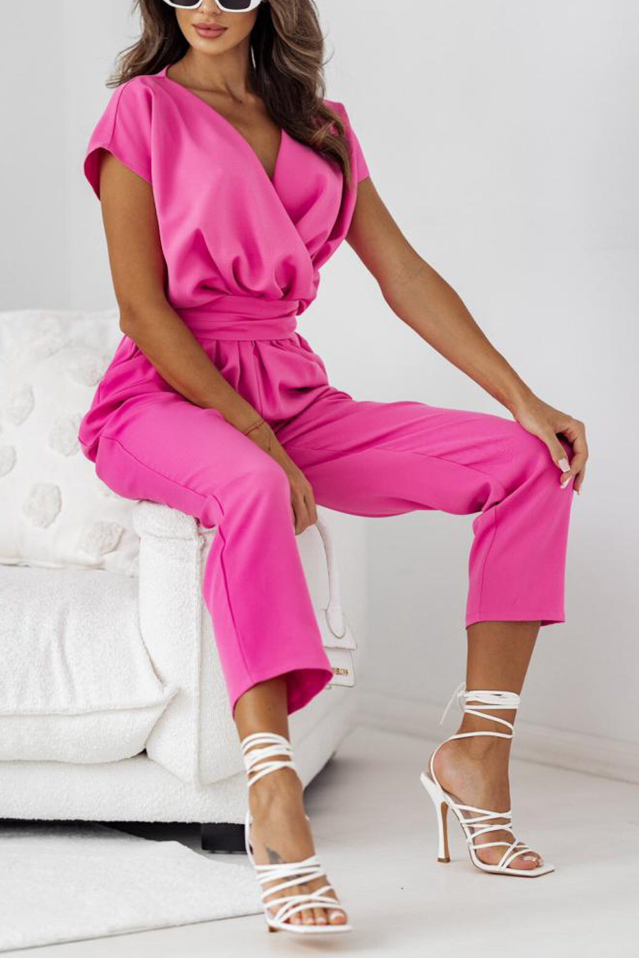 Nina – Combinaison Taille Haute avec Ceinture et Décolleté en V