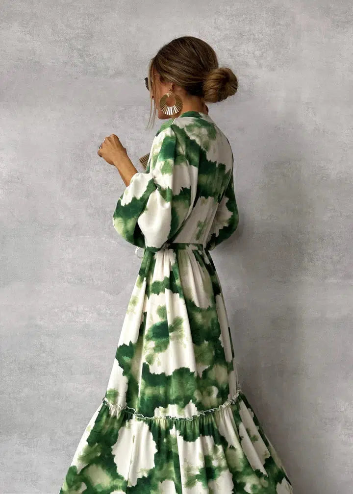 Robe longue élégante à manches longues et col en V – fluidité et raffinement en toute saison