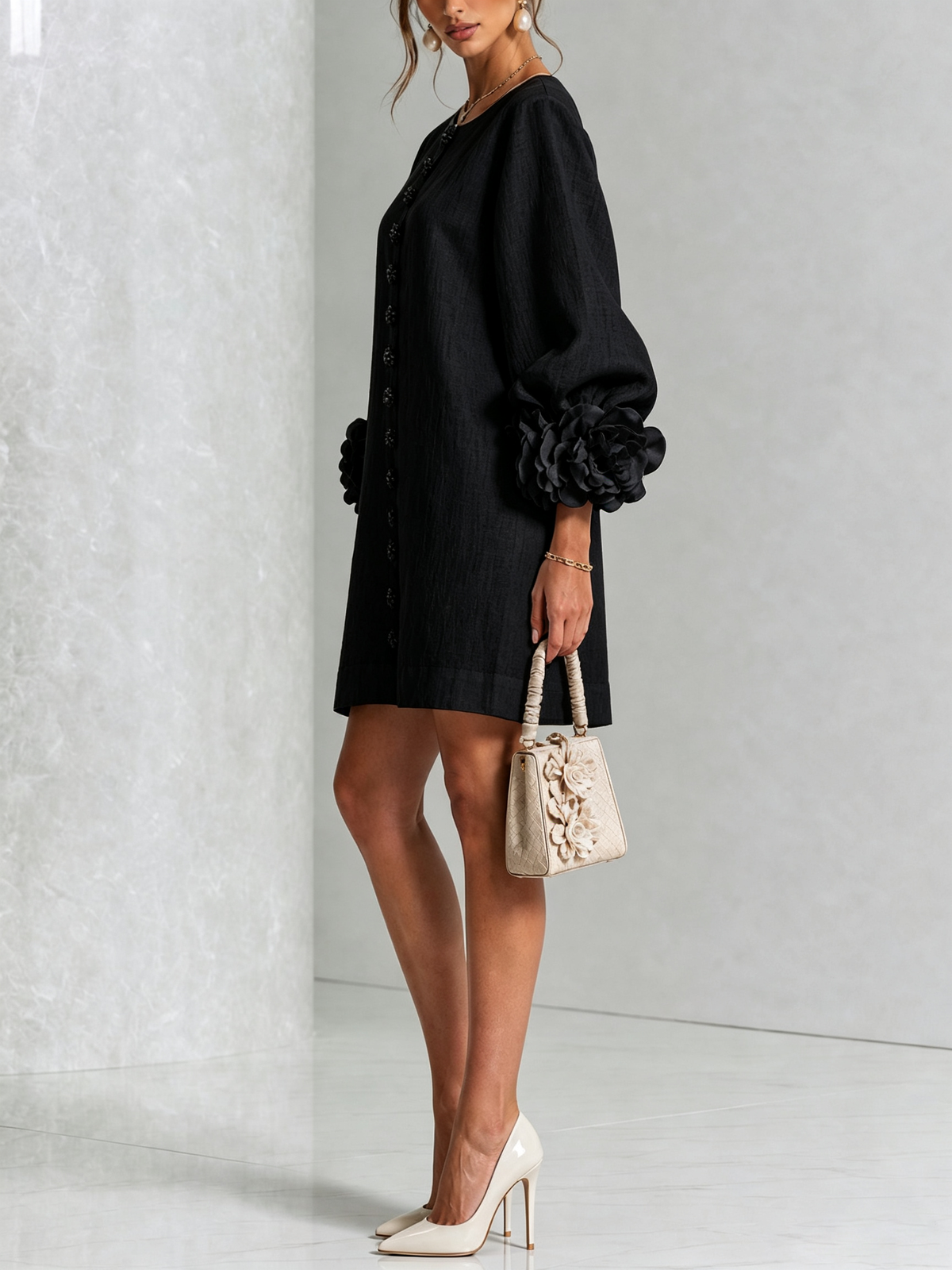 Robe élégante trapèze courte boutonnée à manches bouffantes