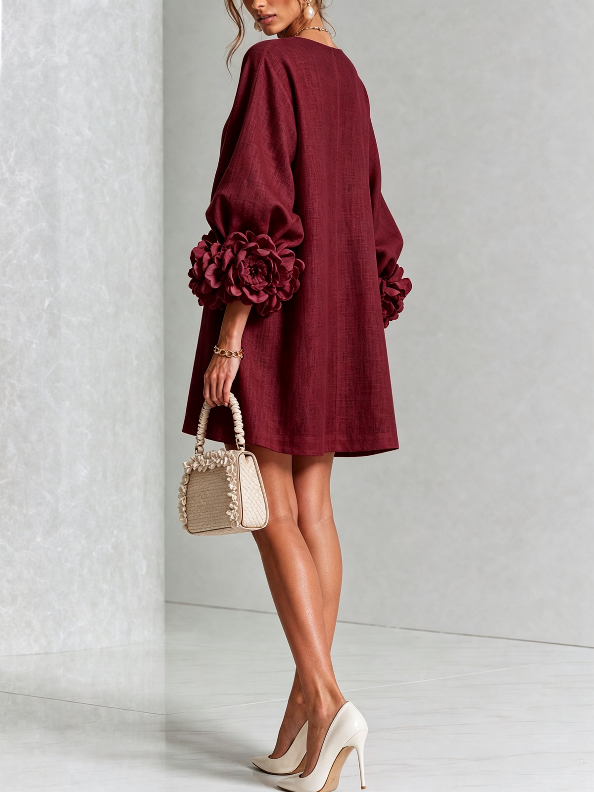 Robe élégante trapèze courte boutonnée à manches bouffantes