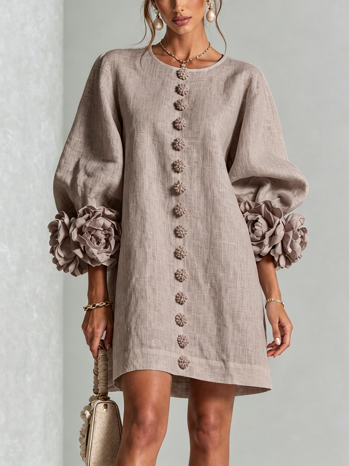 Robe élégante trapèze courte boutonnée à manches bouffantes