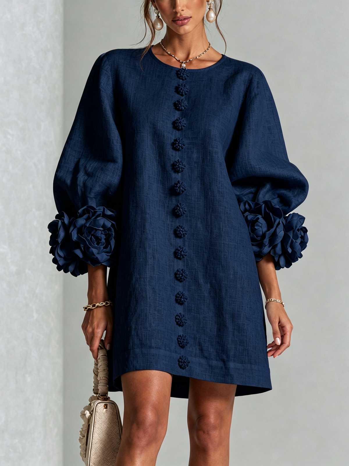 Robe élégante trapèze courte boutonnée à manches bouffantes