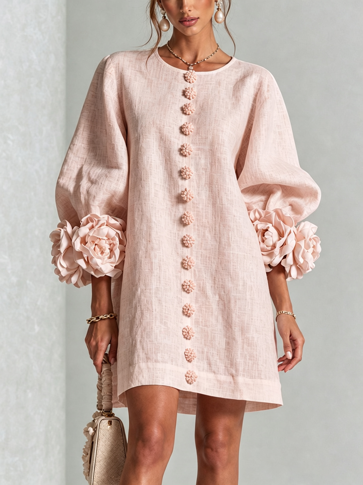 Robe élégante trapèze courte boutonnée à manches bouffantes