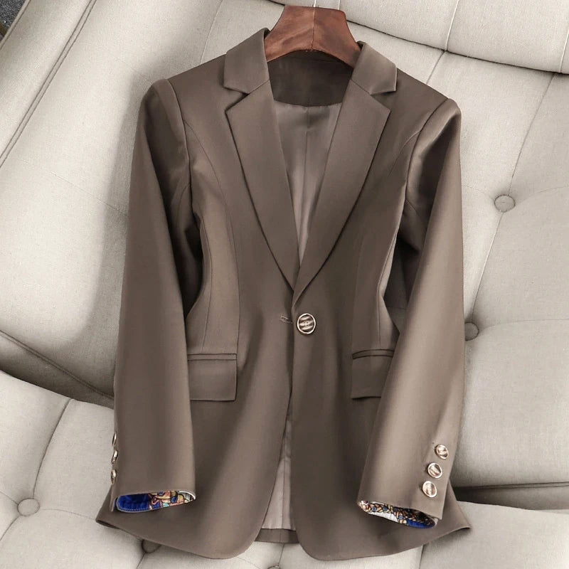 Blazer femme léger en coton et polyester à simple boutonnage et col à revers 3