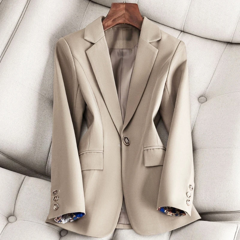 Blazer femme léger en coton et polyester à simple boutonnage et col à revers 4
