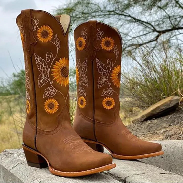Bottes santiags à broderie tournesol et bout carré 2