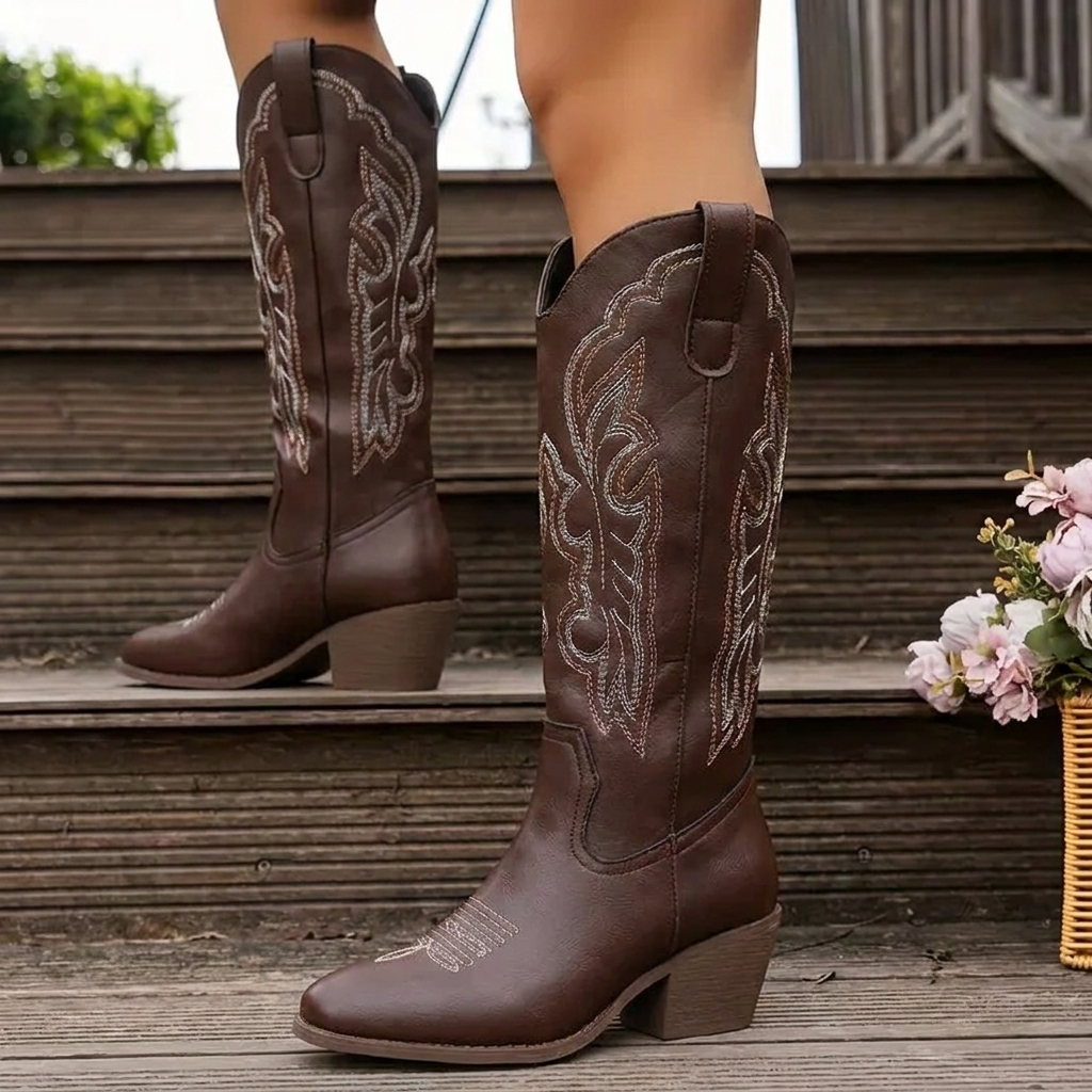 Bottes santiags hautes à broderie arabesque et bout pointu 1