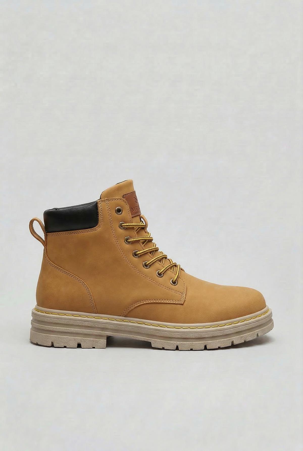 Bottines à lacets homme montantes à semelle crantée aspect nubuck 5