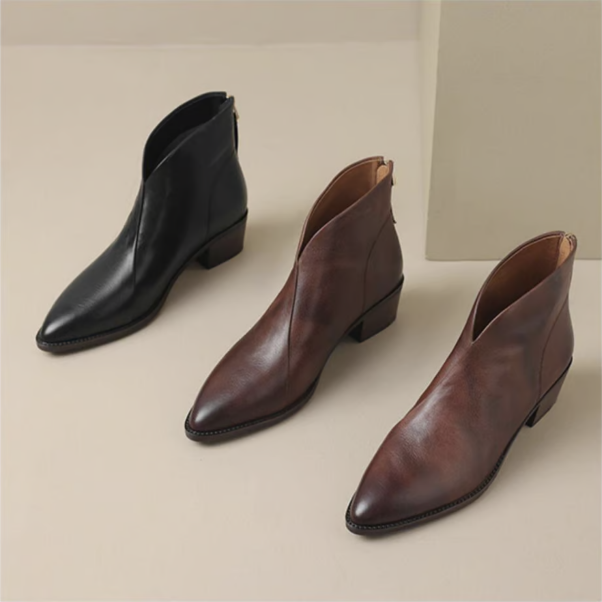 Bottines femme à talon bloc bas, bout pointu et zip arrière 3