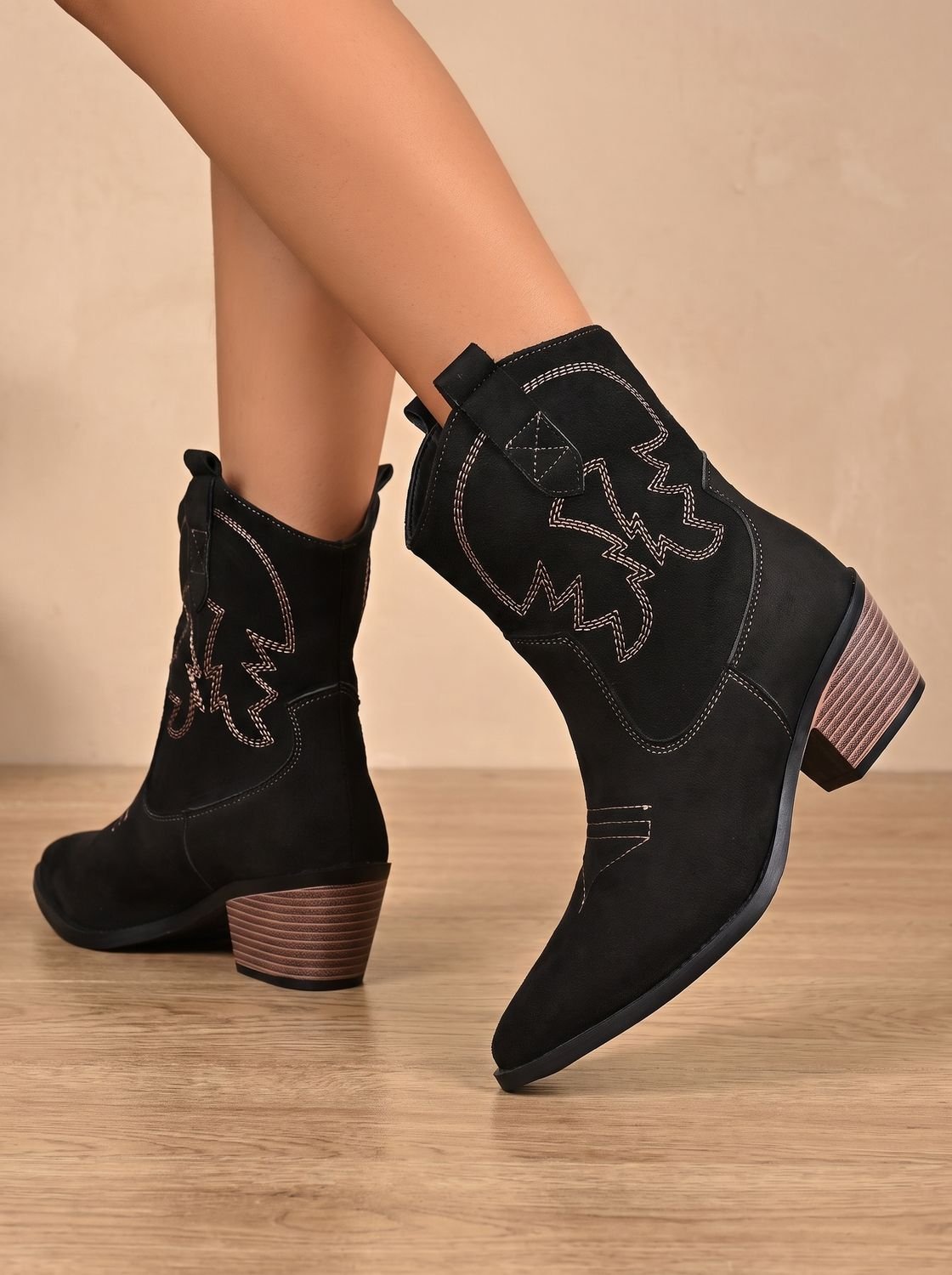 Bottines santiags brodées à tige large et talon bloc 5