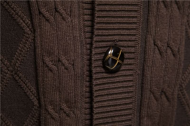 Cardigan homme en maille gaufrée boutonné à col rabattu 12