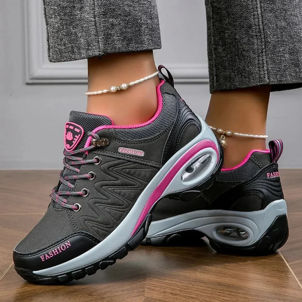 Chaussures de randonnée femme déperlantes à semelle antidérapante et lacets 1