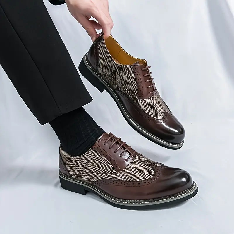 Chaussures richelieu homme à bout fleuri perforé en tissu texturé 5