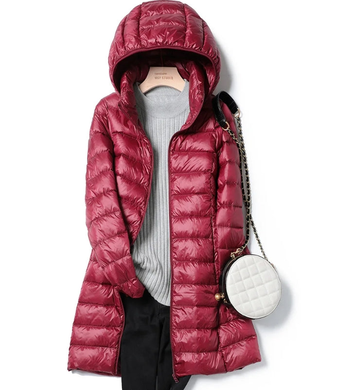 Doudoune femme longue à capuche légère brillante 10