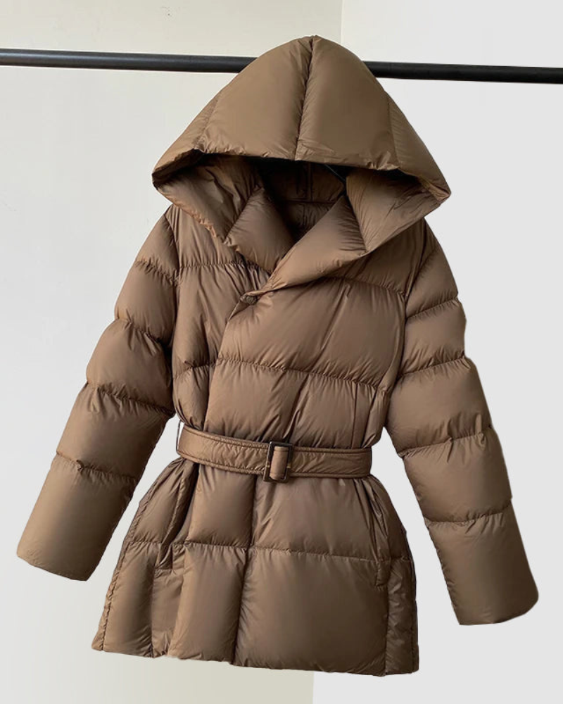 Doudoune femme mi-longue à capuche ceinturée matelassée 2
