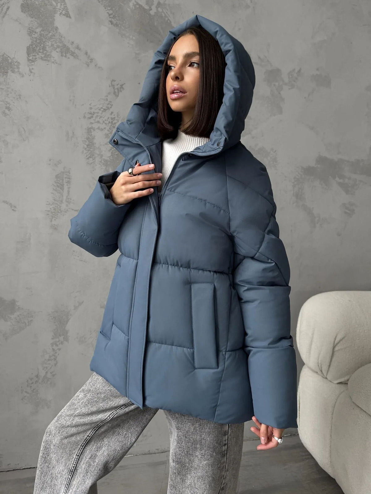 Doudoune oversize femme à capuche avec poches intégrées 1