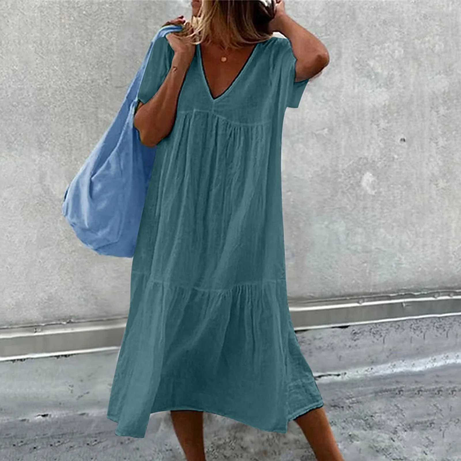 Robe Droite Décontractée avec Col en V – Élégance Légère et Confort au Quotidien