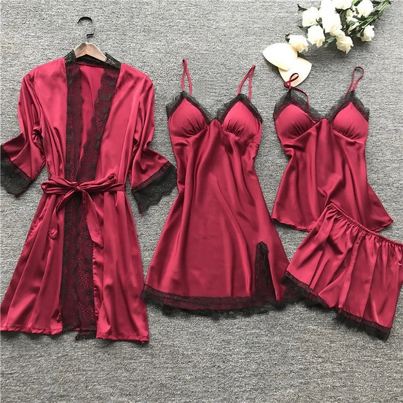 Ensemble pyjama femme en satin et dentelle avec caraco et peignoir 3