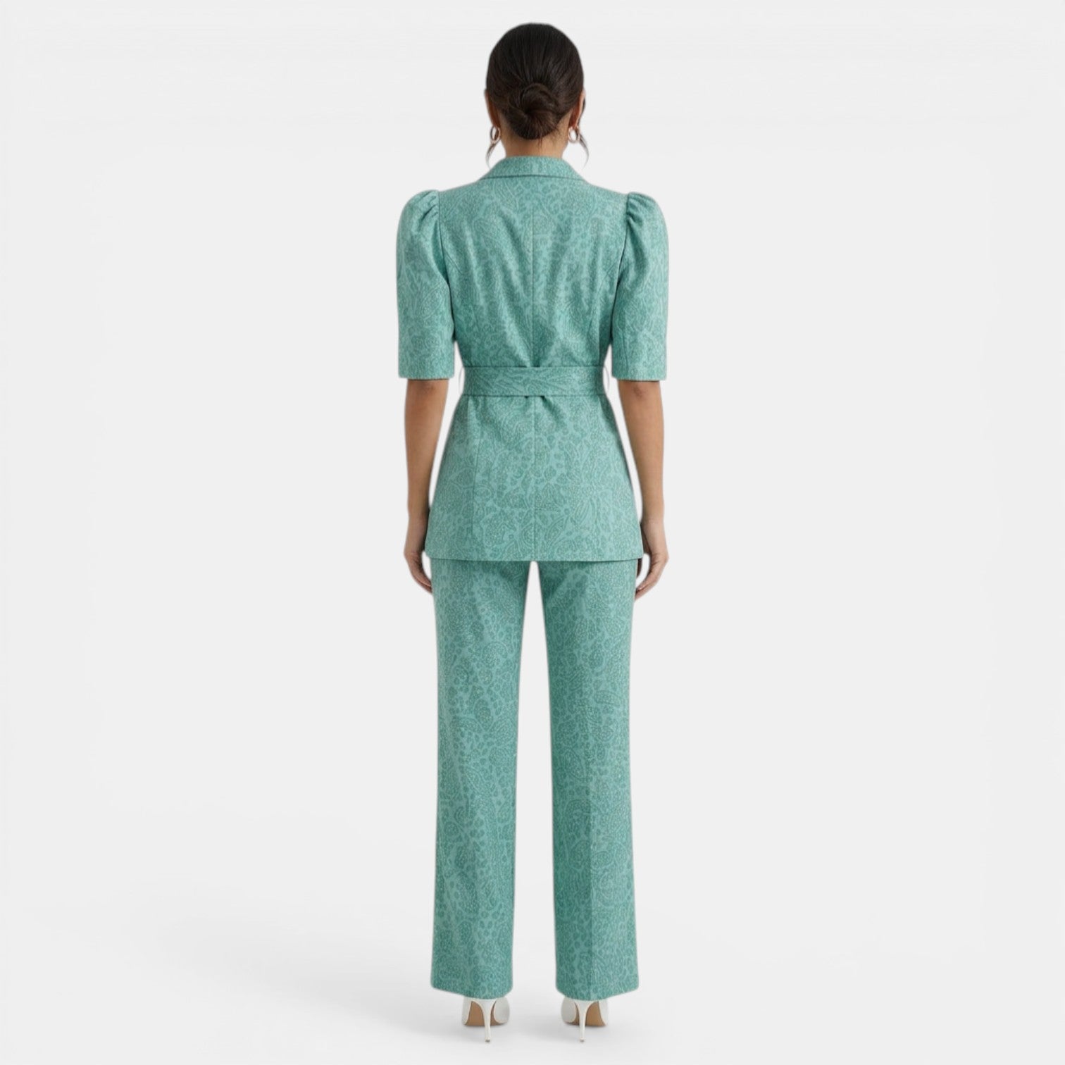 Charlotte – Ensemble deux pièces femme avec blouse à manches bouffantes et pantalon droit