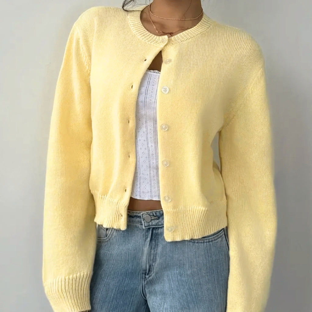 Gilet court en maille femme côtelé boutonné col rond 4