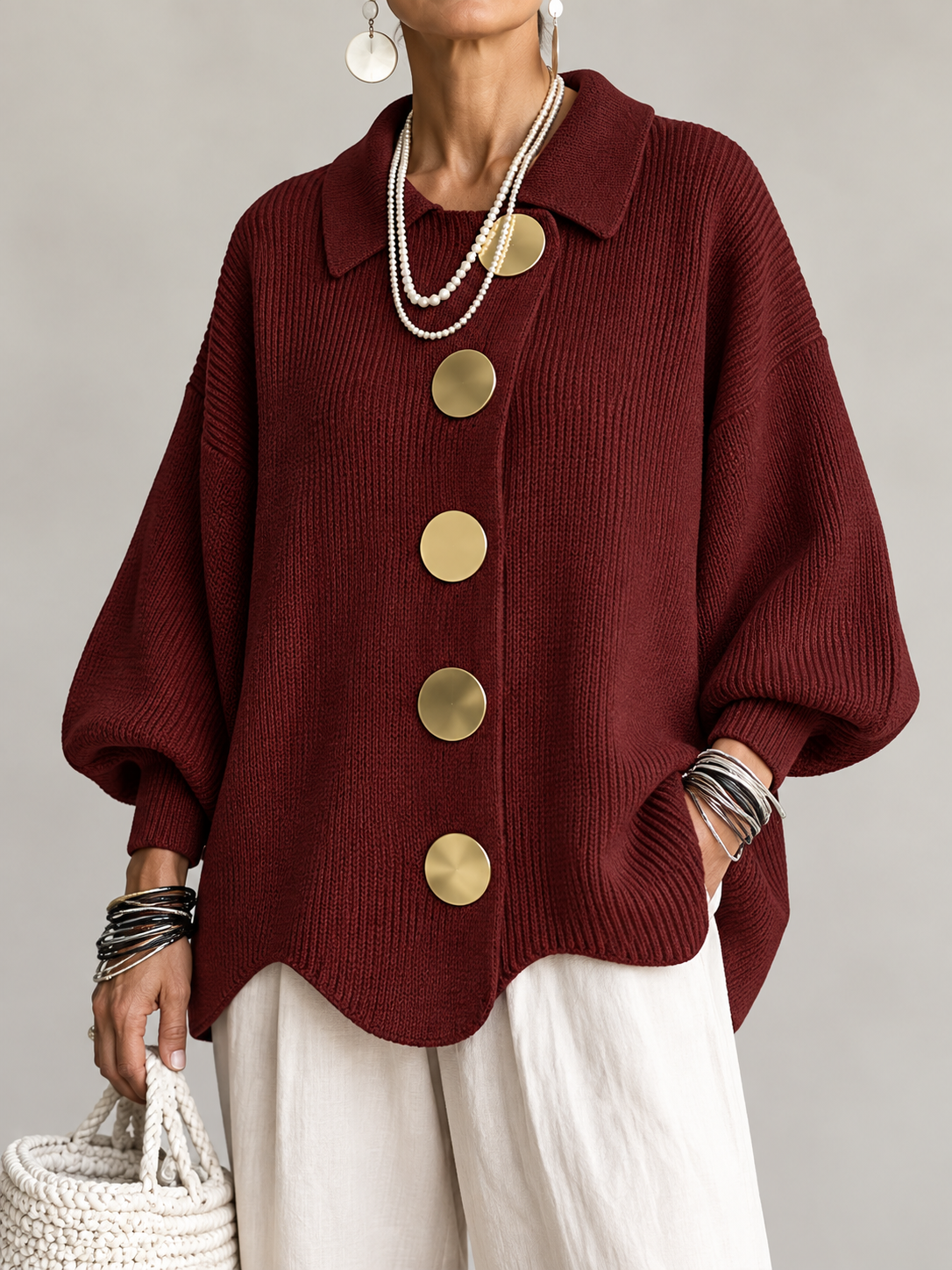 Gilet femme oversize en maille à gros boutons et grand col 4