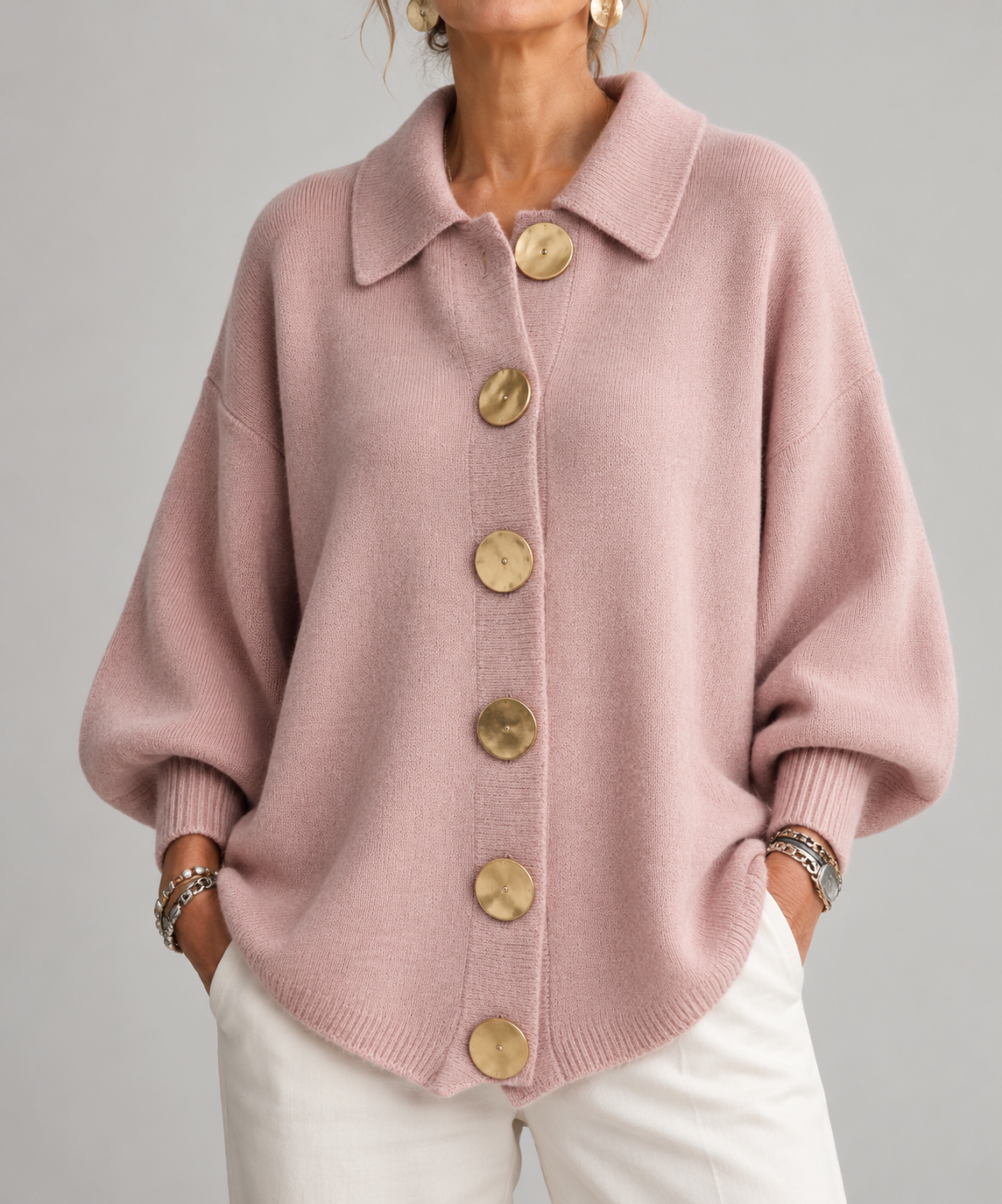 Gilet femme oversize en maille à gros boutons et grand col 6