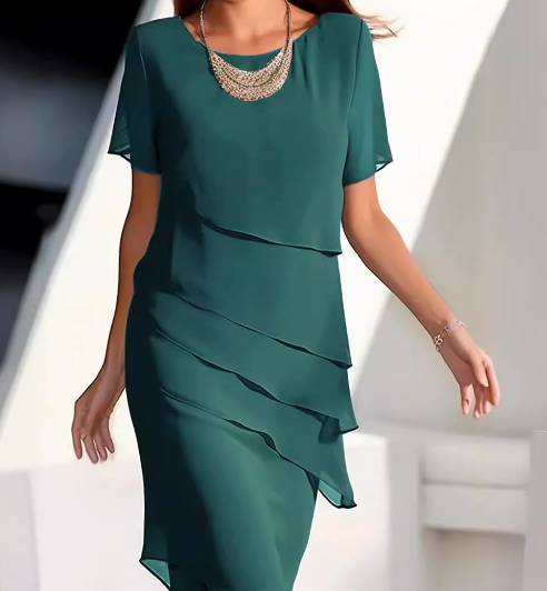 Robe d'été chic pour femme à volants fluides et manches légères idéale pour les cérémonies élégantes