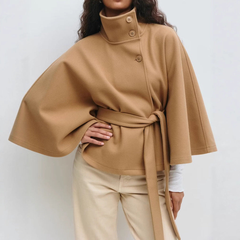 Manteau cape femme en laine à ceinture et col montant 6