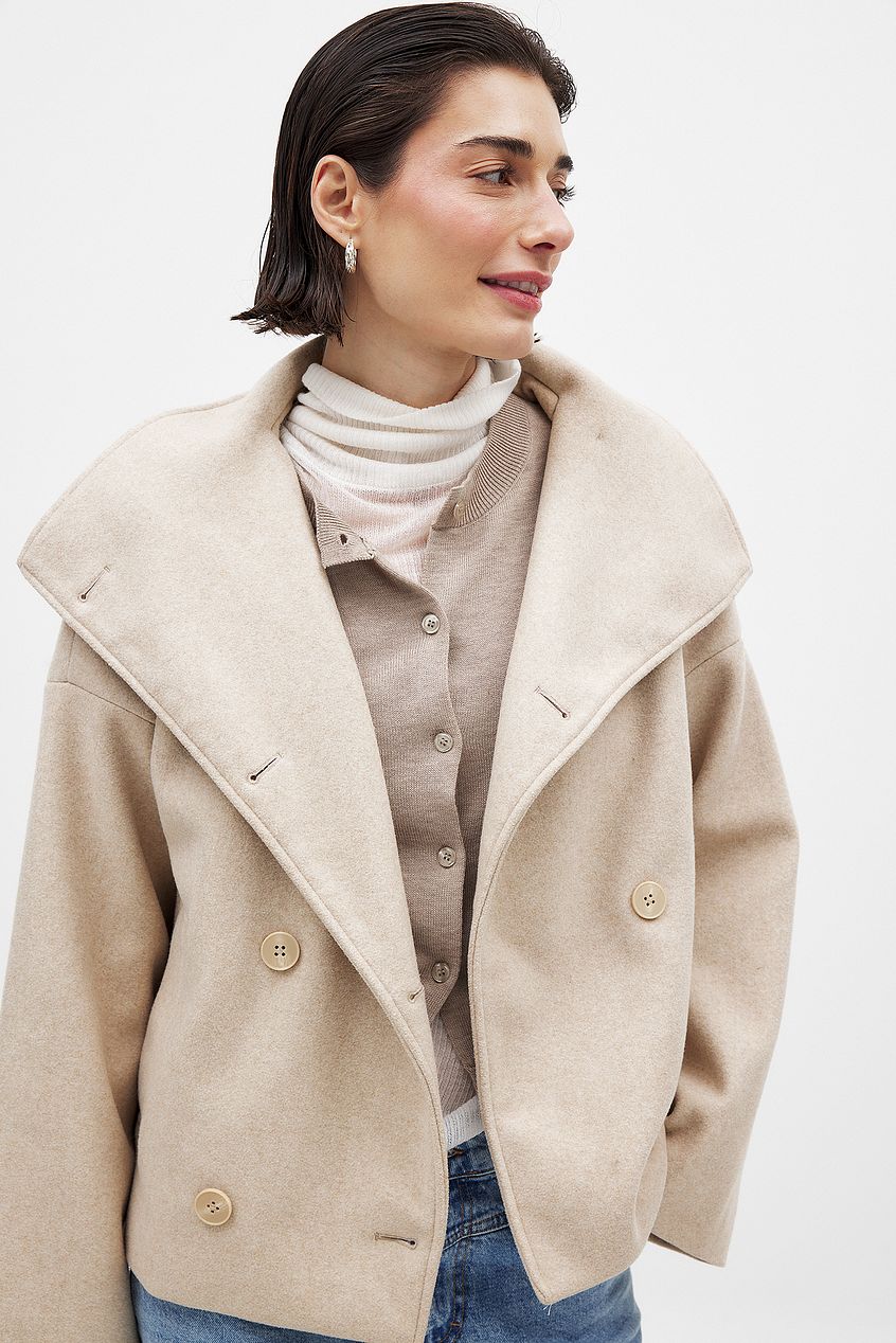 Manteau court femme en laine oversize double boutonnage 3